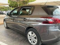 Usado Peugeot 308 Access 99 HP (72 kW) 2017 Cinzento Citadino