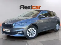 Usado Skoda Fabia Selection 80 CV (58 kW) 2025 Gris Utilitario