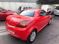 Usado Opel Tigra Sport 70 CV (51 kW) 2006 Rojo Descapotable
