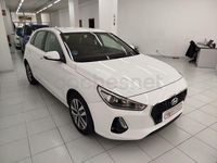 Usado Hyundai i30 Style 140 CV (102 kW) 2018 Blanco Berlina
