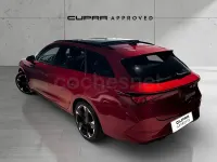Usado Cupra Leon 150 CV (110 kW) 2023 Rojo Familiar