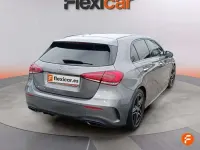 Usado Mercedes A180 109 CV (80 kW) 2022 Gris Utilitario