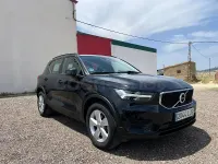 Usado Volvo XC40 Momentum 150 CV (110 kW) 2020 Negro SUV