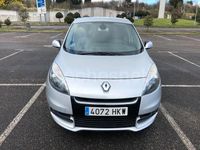 Usado Renault Scénic III Expression 95 CV (69 kW) 2012 Gris / plata Monovolumen