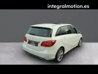 Usado Mercedes B200 Urban 136 CV (100 kW) 2017 Blanco Utilitario