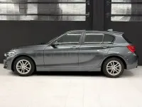 Usado BMW 118 Sport Line 150 CV (110 kW) 2018 Gris / plata Berlina