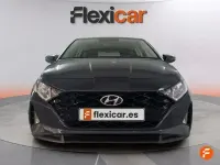Usado Hyundai i20 100 CV (73 kW) 2022 Negro Berlina