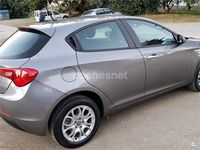 Usado Alfa Romeo Giulietta Super 120 CV (88 kW) 2019 Gris / plata Utilitario