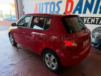 Usado Skoda Fabia Active 90 CV (66 kW) 2016 Rojo Berlina
