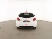 Usado Peugeot 208 Style 100 CV (73 kW) 2018 Blanco Utilitario