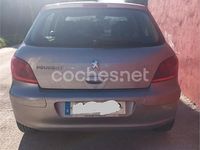 Usado Peugeot 307 70 CV (51 kW) 2005 Gris / plata Berlina