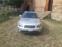 Usado Subaru Outback 165 CV (121 kW) 2004 Gris / plata Familiar