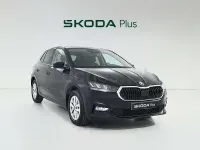 Usado Skoda Fabia Selection 95 CV (69 kW) 2025 Negro Utilitario