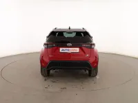 Usado Toyota Yaris Cross Sport 131 CV (96 kW) 2024 Rojo SUV