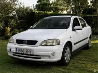 Usado Opel Astra Club 75 CV (55 kW) 2001 Blanco Berlina