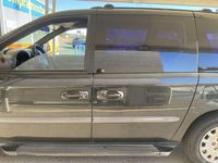 Usado Chrysler Voyager 140 CV (102 kW) 2003 Negro Monovolumen