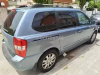 Usado Kia Carnival 185 CV (136 kW) 2008 Gris / plata Monovolumen