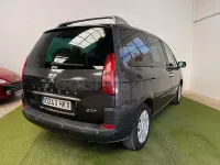 Usado Peugeot 807 120 CV (88 kW) 2007 Negro Monovolumen