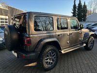 Usado Jeep Wrangler Sahara 381 CV (280 kW) 2022 Gris / plata SUV