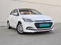 Usado Hyundai i20 84 CV (61 kW) 2016 Blanco Berlina