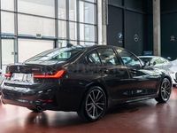 Usado BMW 318 Sport Line 150 CV (110 kW) 2020 Gris / plata Berlina