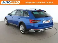 Usado Skoda Superb Scout 4x4 200 CV (147 kW) 2023 Azul Familiar