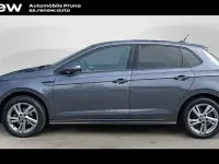 Usado VW Polo R-line 95 CV (69 kW) 2022 Gris Utilitario