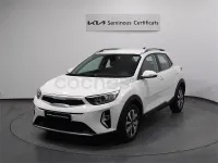 Usado Kia Stonic 100 CV (73 kW) 2025 Blanco SUV