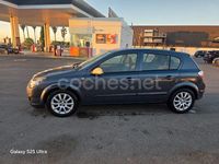Usado Opel Astra Enjoy 90 CV (66 kW) 2007 Gris / plata Berlina
