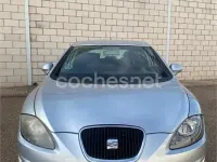 Usado Seat Leon Reference 105 CV (77 kW) 2011 Blanco Utilitario