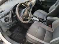 Usado Toyota Auris Hybrid Active 136 CV (100 kW) 2019 Blanco Familiar