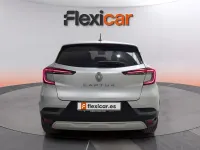 Usado Renault Captur Equilibre 101 CV (74 kW) 2023 Gris SUV