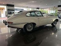 Usado Jaguar E-Type 265 CV (194 kW) 1962 Blanco Coupe