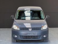 Usado VW Caddy Comfortline 102 CV (75 kW) 2013 Gris / plata Monovolumen