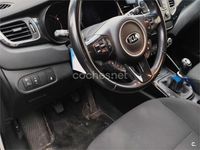 Usado Kia Carens 135 CV (99 kW) 2015 Blanco Monovolumen