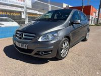 Usado Mercedes B180 Sport Edition 109 CV (80 kW) 2011 Gris / plata Monovolumen