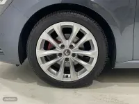 Usado Renault Mégane IV Zen 115 CV (84 kW) 2019 Gris Berlina