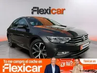 Usado VW Passat Executive 120 CV (88 kW) 2020 Gris Familiar