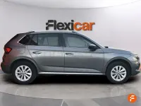 Usado Skoda Kamiq Selection 115 CV (84 kW) 2024 Gris / plata SUV