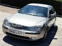 Usado Ford Mondeo Trend 130 CV (95 kW) 2005 Blanco Berlina