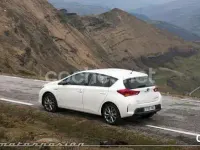 Usado Toyota Auris Active 90 CV (66 kW) 2017 Blanco Berlina
