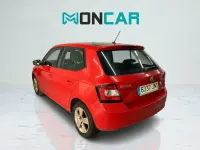 Usado Skoda Fabia Ambition 90 CV (66 kW) 2016 Rojo Berlina