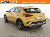 Usado Kia XCeed 120 CV (88 kW) 2022 Amarillo SUV