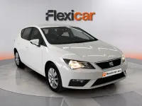 Usado Seat Leon Reference 115 CV (84 kW) 2019 Blanco Berlina