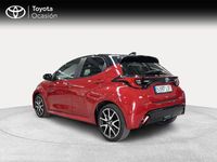 Usado Toyota Yaris Hybrid Plus 115 CV (84 kW) 2022 Rojo Berlina