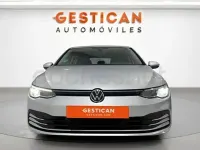 Usado VW Golf VIII Life 110 CV (80 kW) 2021 Gris / plata Berlina