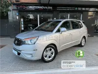 Usado SsangYong Rodius Limited 178 CV (130 kW) 2016 Gris / plata Monovolumen