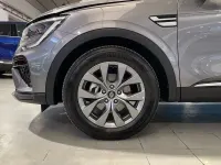 Usado Renault Arkana Techno 145 CV (106 kW) 2025 Gris SUV