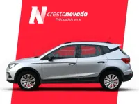 Usado Seat Arona Reference 90 CV (66 kW) 2020 Gris / plata SUV