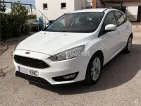 Usado Ford Focus Trend 120 CV (88 kW) 2018 Blanco Berlina